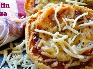 English Muffin Pizza