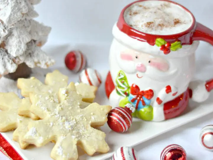 Santas milk and cookies latte. Treat Santa to his very own Santa's Milk and Cookies Latte, paired with a buttery snowflake cookie perfect for dipping. No milk frother needed, this delicious sugar cookie flavored latte and snowflake cookies make the perfect holiday treat duo.
