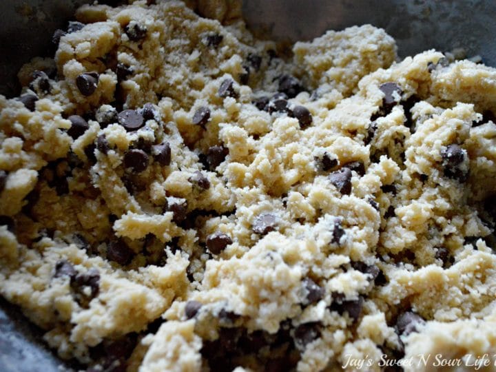 These dinosaur-inspired chocolate chip cookies are easy to make and perfect for Dino-themed events. Grab this crowd-pleasing, chewy recipe for these Dinosaur Footprint Chocolate Chip Cookies.