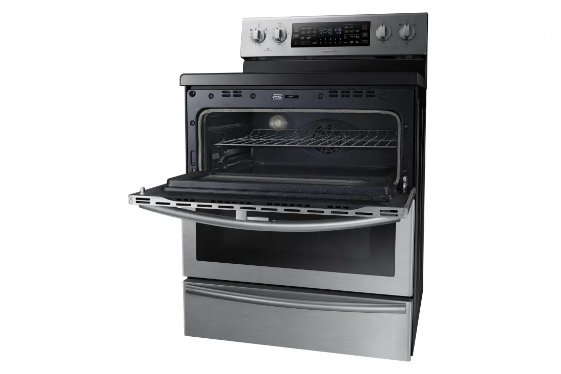 Learn how I am creating memorable meals with the Samsung Freestanding Dual Door Electric convection range. We love using our Sansung Convection Range to make smores bites, grab this easy recipe on my blog.