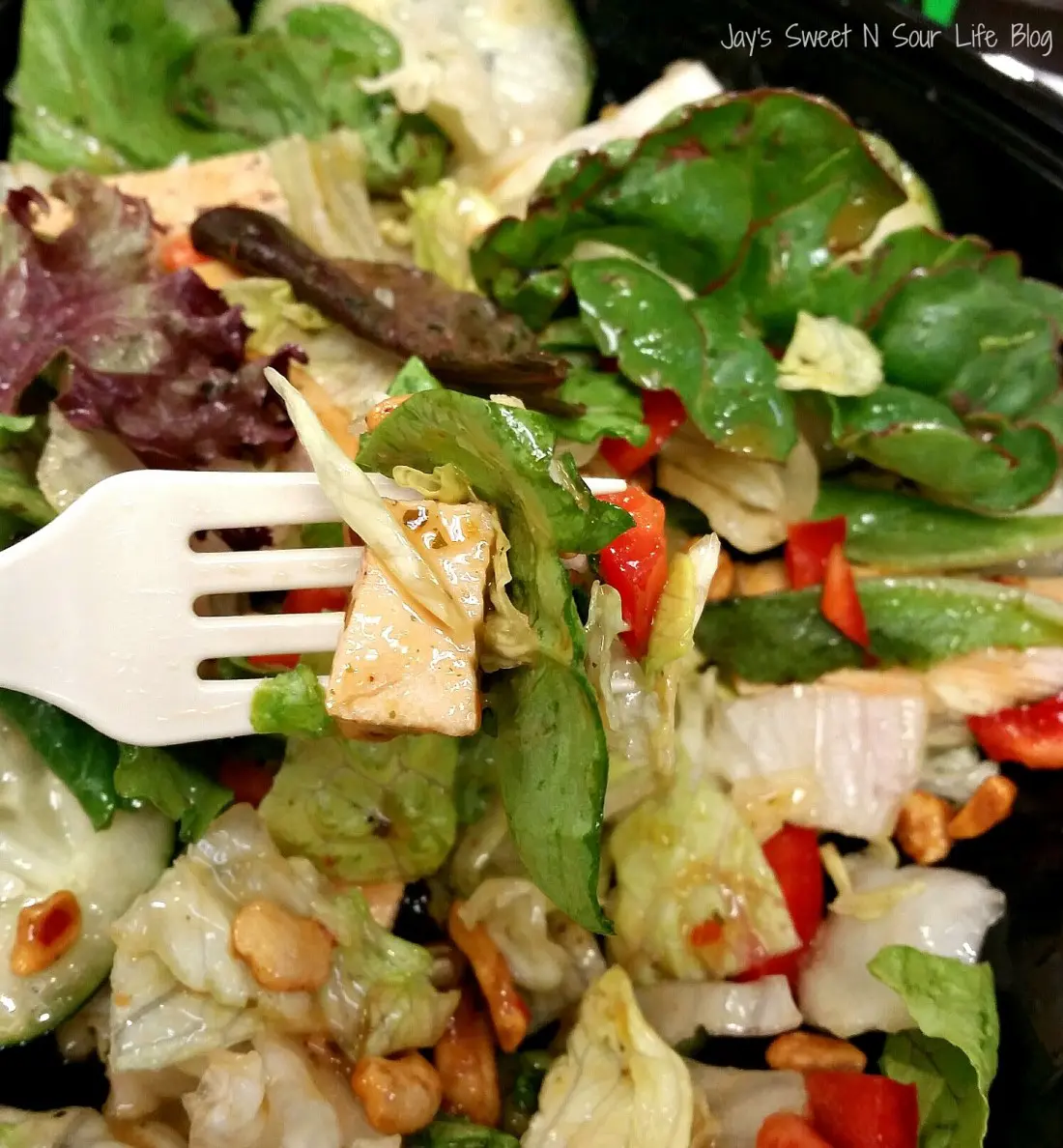 Today I adventured into Wendy's with my crew to celebrate the upcoming Memorial Day Festival, to prep for the event we like to visit our favorite restaurants to get stuffed and energized for the event. To my surprise there were some delicious new options to choose from in our local Wendy's Restaurant, I was able to pick from the new Wendy's Core Salad options.