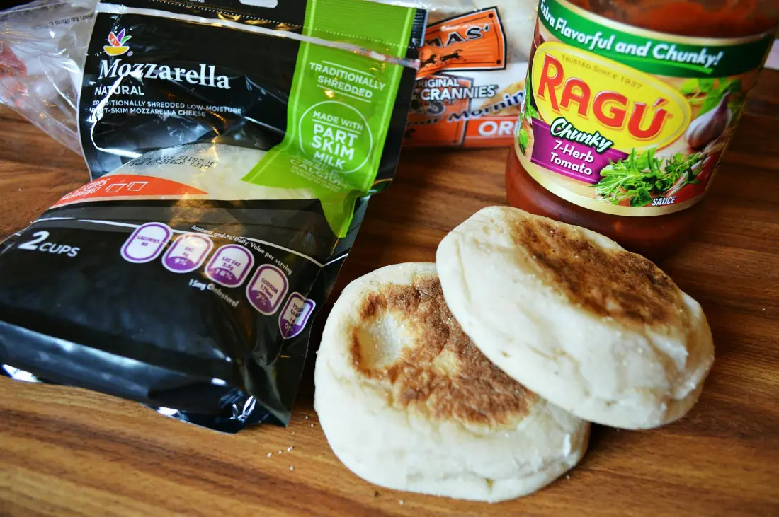 An easy and delicious recipe, this English muffin pizza is the perfect afterschool snack option. Add your favorite toppings and fully customize this mini personal pizza however you want.