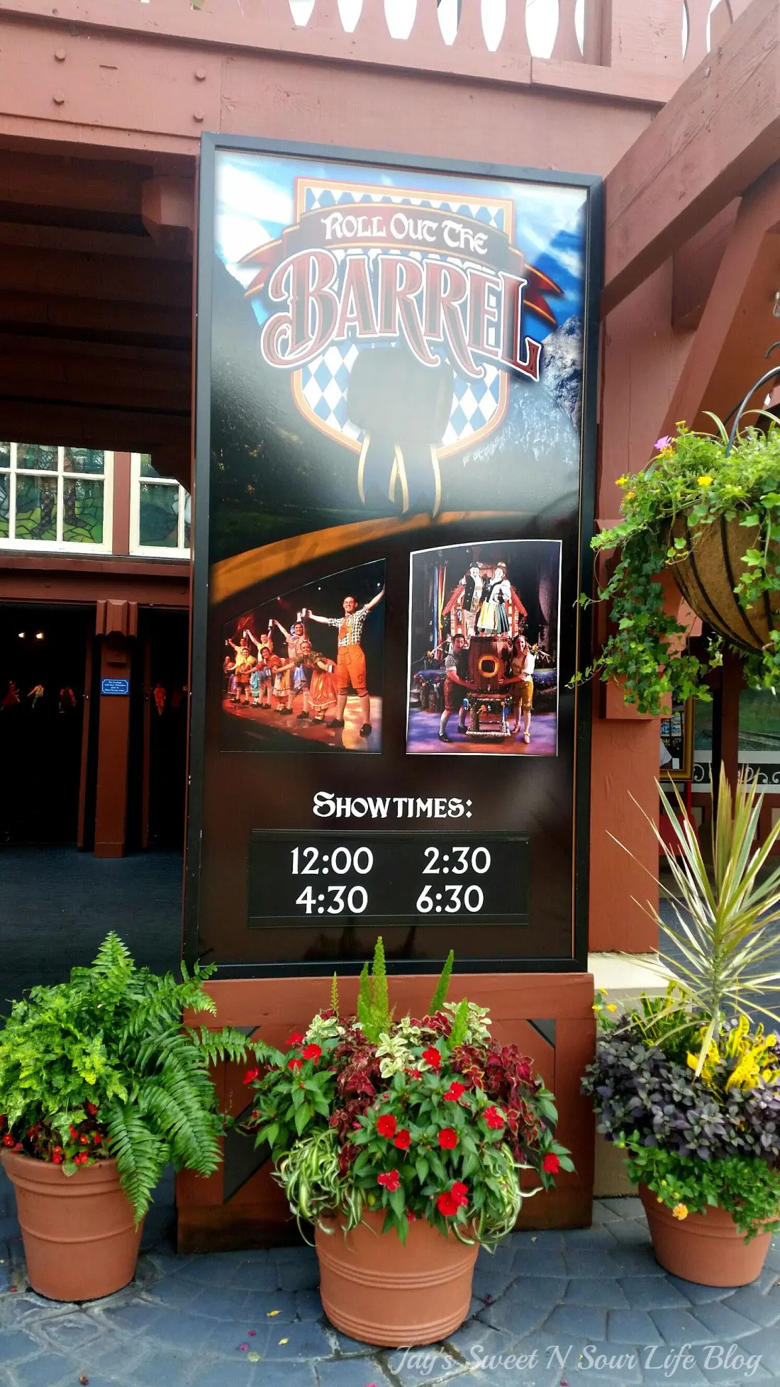 Thrill-seekers are always welcome at Busch Gardens, Williamsburg. Named the most beautiful theme park for over 30 years in a row, this beautiful theme park hosts many different events throughout the year. Learn why thrill seekers like myself love visiting Busch Gardens in Williamsburg, Virginia.