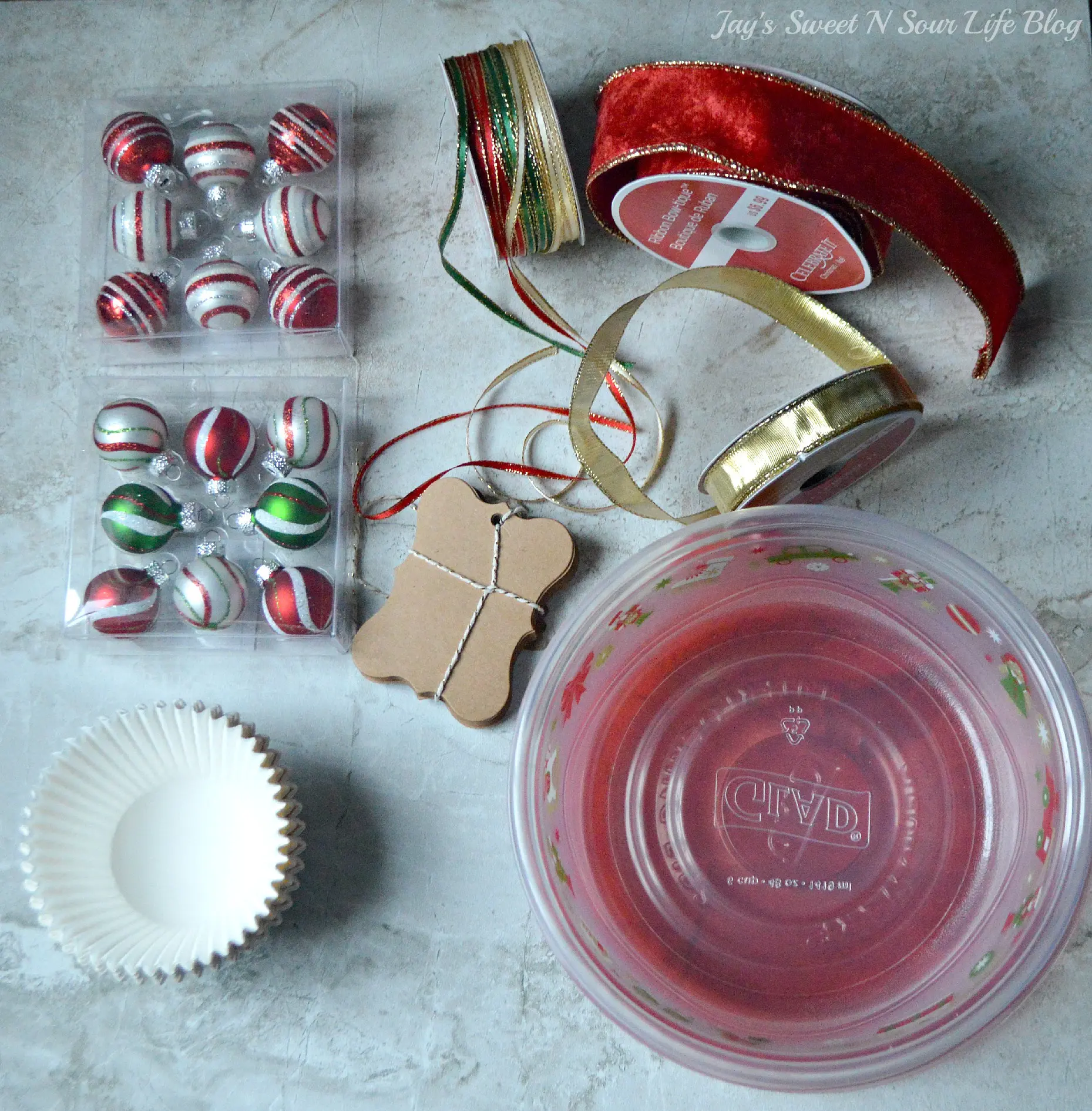 Cranberry Oatmeal Cookies Decoration Supplies. Bake up something delicious this holiday, my Moist Cranberry Oatmeal Cookies are a crowd-pleaser and perfect for your annual Christmas cookie exchange. Made with fresh cranberries and my secret ingredient, these cookies are guaranteed to put a smile on your family's face this holiday. 