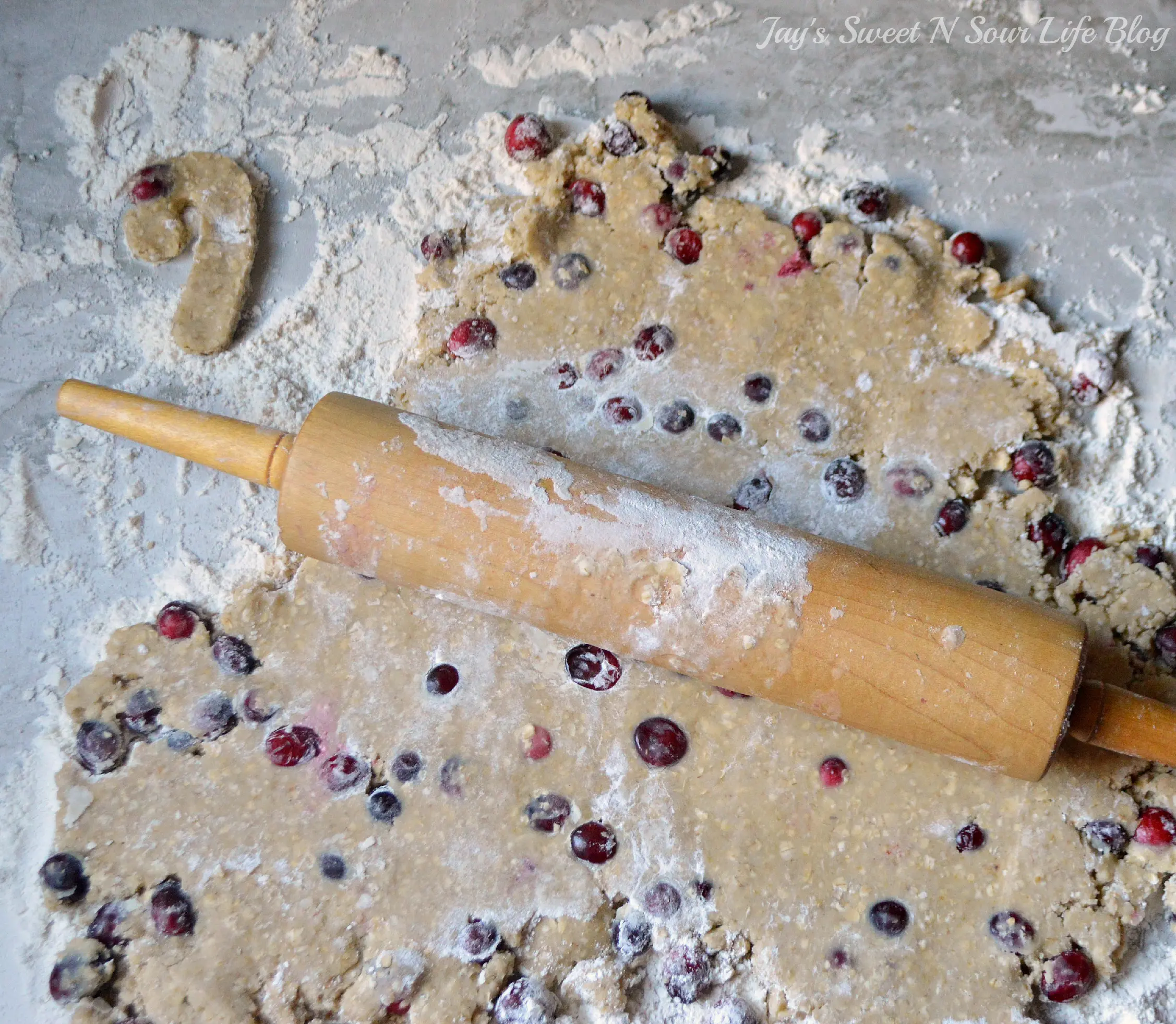 Cranberry Oatmeal Cookies Step 15. Bake up something delicious this holiday, my Moist Cranberry Oatmeal Cookies are a crowd-pleaser and perfect for your annual Christmas cookie exchange. Made with fresh cranberries and my secret ingredient, these cookies are guaranteed to put a smile on your family's face this holiday.