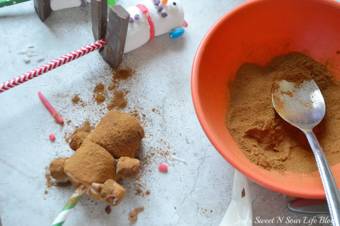 Insanely cute and festive Holiday Marshmallow Dippers, perfect for dipping into a warm cup of eggnog hot chocolate. Learn how to make these easy snowmen, reindeer, and gingerbread man marshmallow Dippers in just a few steps.