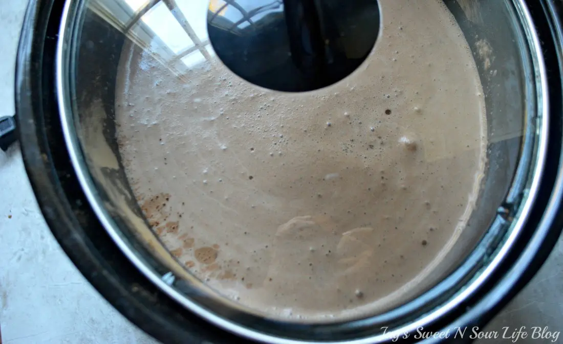 Eggnog Hot Chocolate Step 10. This decadent Eggnog Hot Chocolate is the perfect holiday drink for Christmas Parties. Made in the slow cooker, this eggnog infused hot chocolate is smooth, creamy, chocolatey, and easy to make.