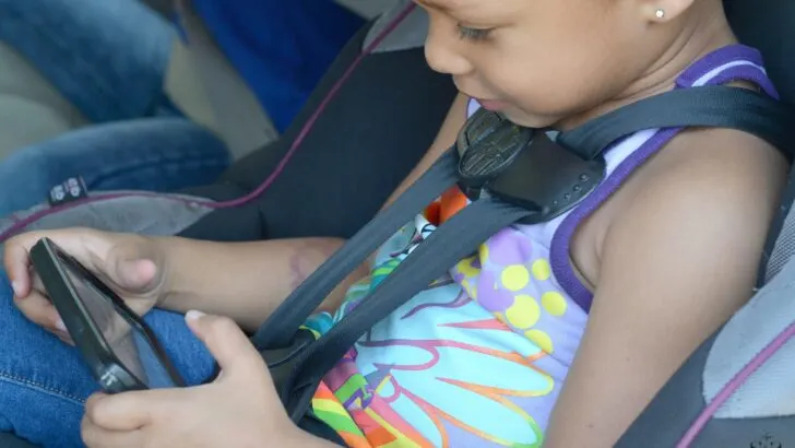 Today I am sharing some helpful Road Trip Essentials To Fight Off Boredom. Full of helpful info, this article shares some helpful tips that are perfect for kids, tweens, and teens.