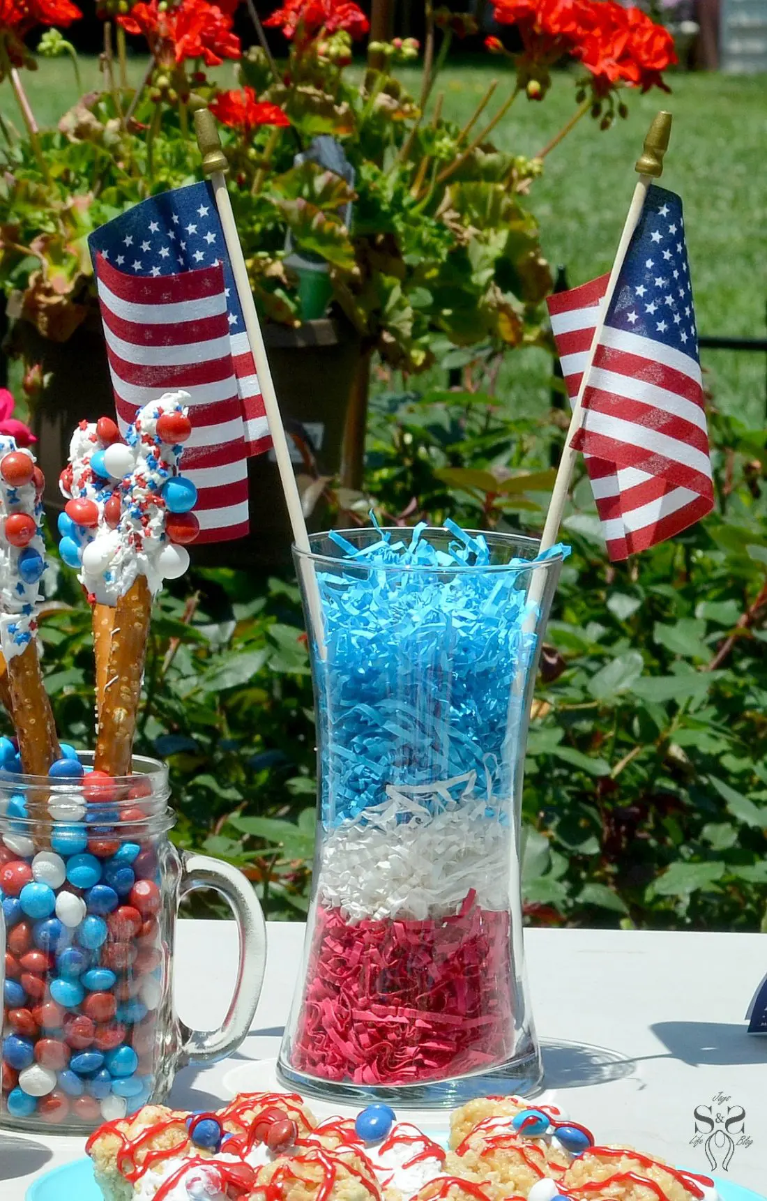 Skittles 4th of July Ideas table 9