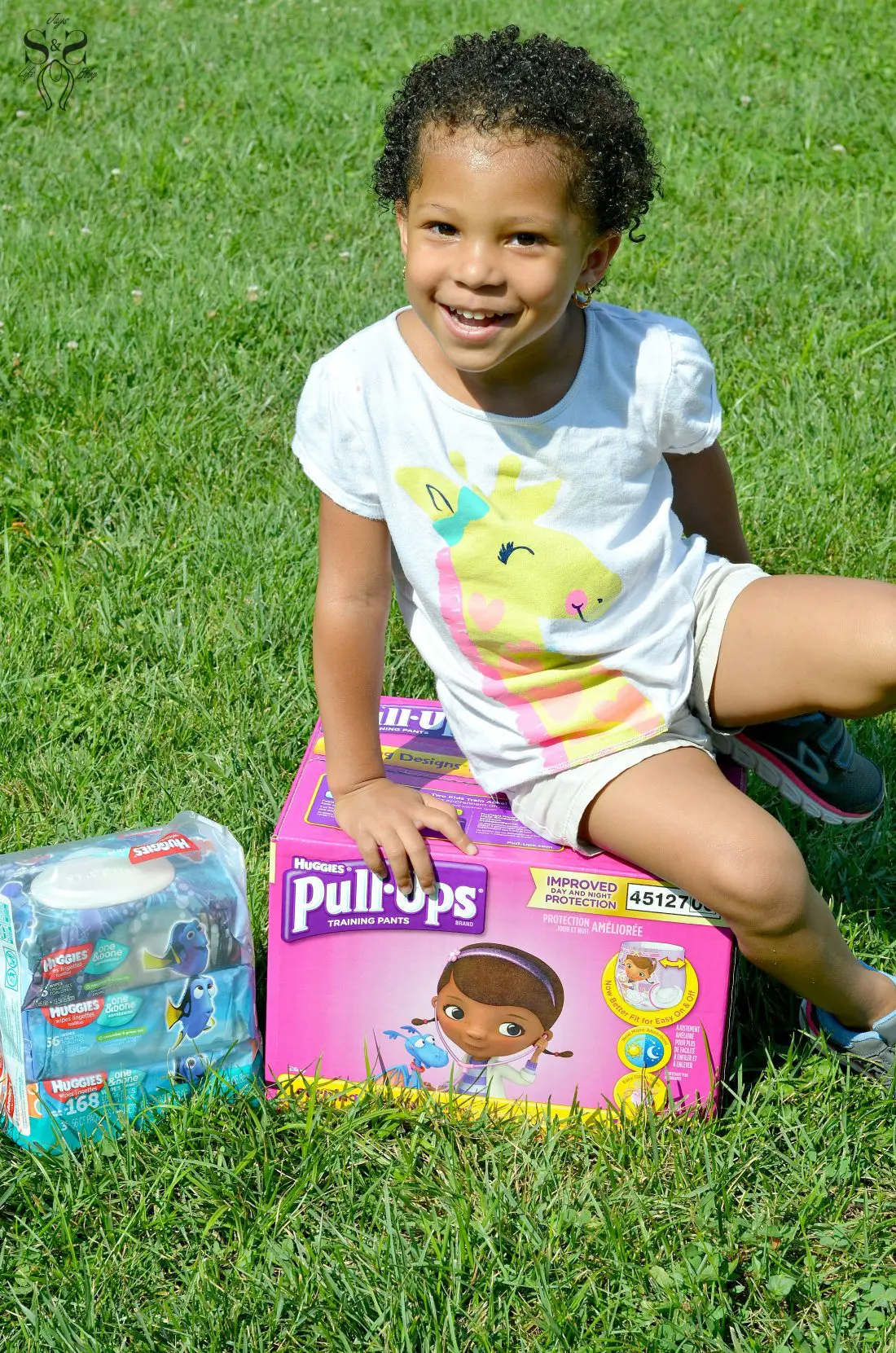 Use these 5 hacks to make potty training easy and fun. With helpful tips to make potty training a breeze and a supplies you can grab from any store.