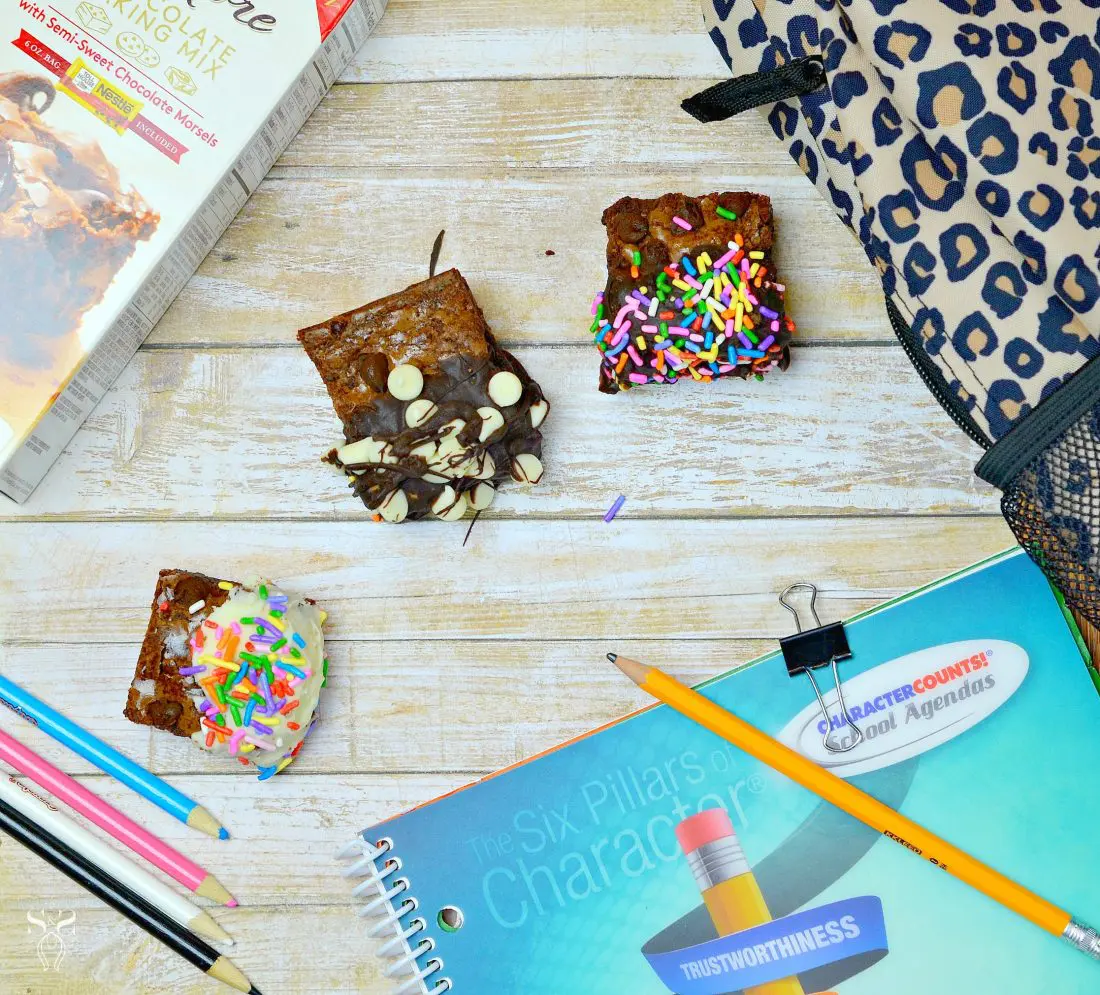 Treat your student to a delicious afterschool snack with these chocolate-dipped brownies. Use your favorite boxed brownie mix for an easy afterschool snack treat.
