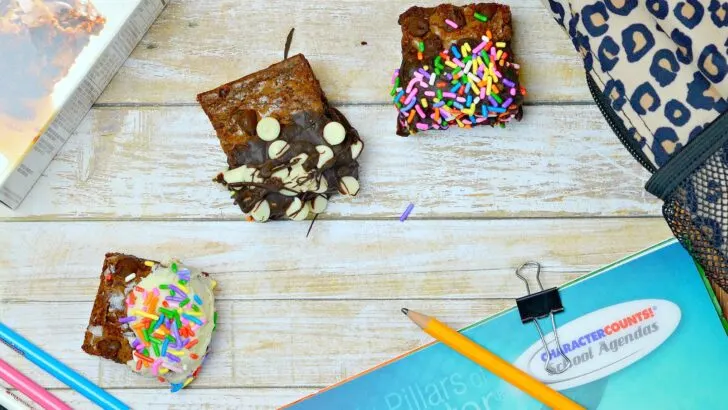 Treat your student to a delicious afterschool snack with these chocolate-dipped brownies. Use your favorite boxed brownie mix for an easy afterschool snack treat.