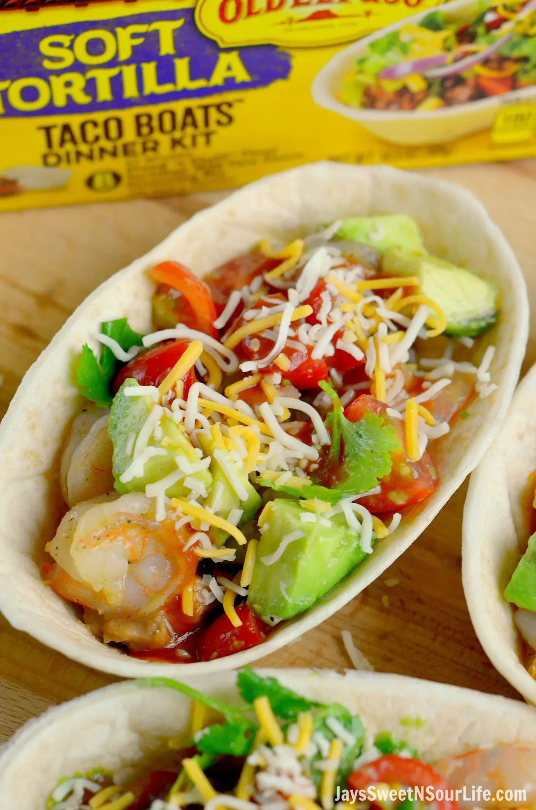garlic-butter-shrimp-taco-boats-2