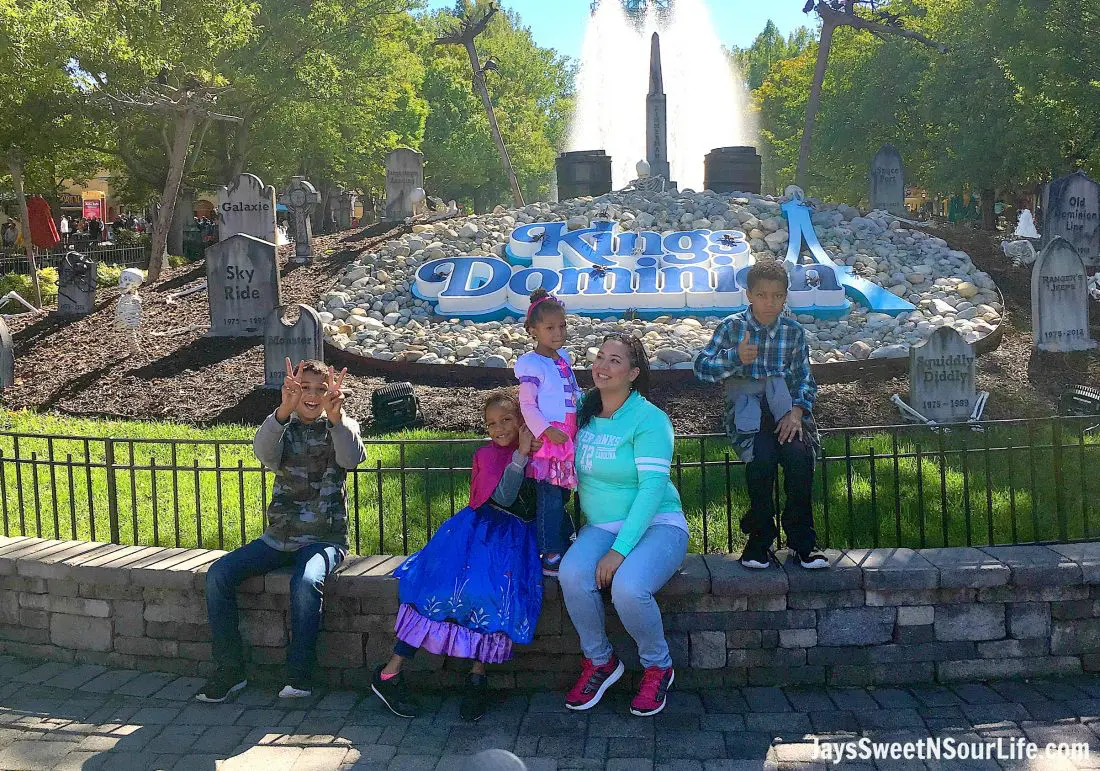 It's finally fall, which means pumpkin picking, apple picking, and oh yeah Halloween! This year my family has added a new tradition to our fall celebration. Last weekend we visited our local Kings Dominion theme park for Charlie Brown's 50th Anniversary Great Pumpkin Fest.