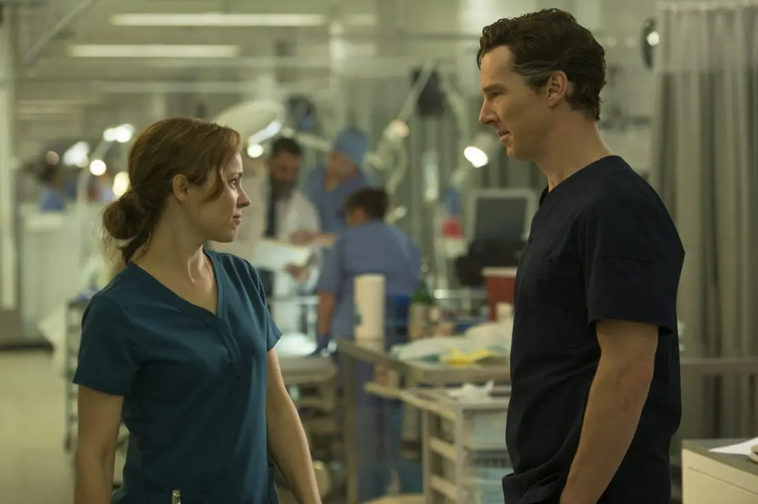 Marvel's DOCTOR STRANGE..L to R: Doctor Christine Palmer (Rachel McAdams) and Doctor Stephen Strange (Benedict Cumberbatch)..Photo Credit: Jay Maidment..&copy;2016 Marvel. All Rights Reserved.