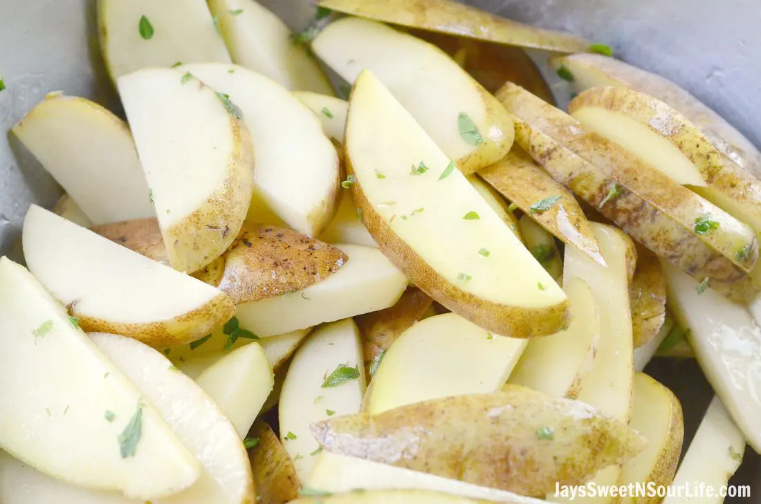Mediterranean Baked Fries Step 5. Deck the halls and your home with the smell of delicious fresh made Mediterranean Bison Burger and fries using Boar's Hummus as a spread.