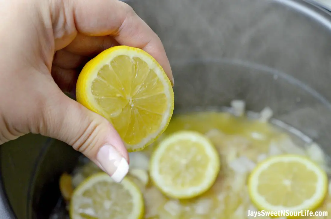 Instant Pot Lemon and Herb Chicken Step 11. From prep to finish my Instant Pot Lemon and Herb Chicken and Mashed Potatoes are ready in just 30 minutes. Amazingly flavorful with a savory lemon and herb sauce, this chicken dinner easily feeds a family of 5.
