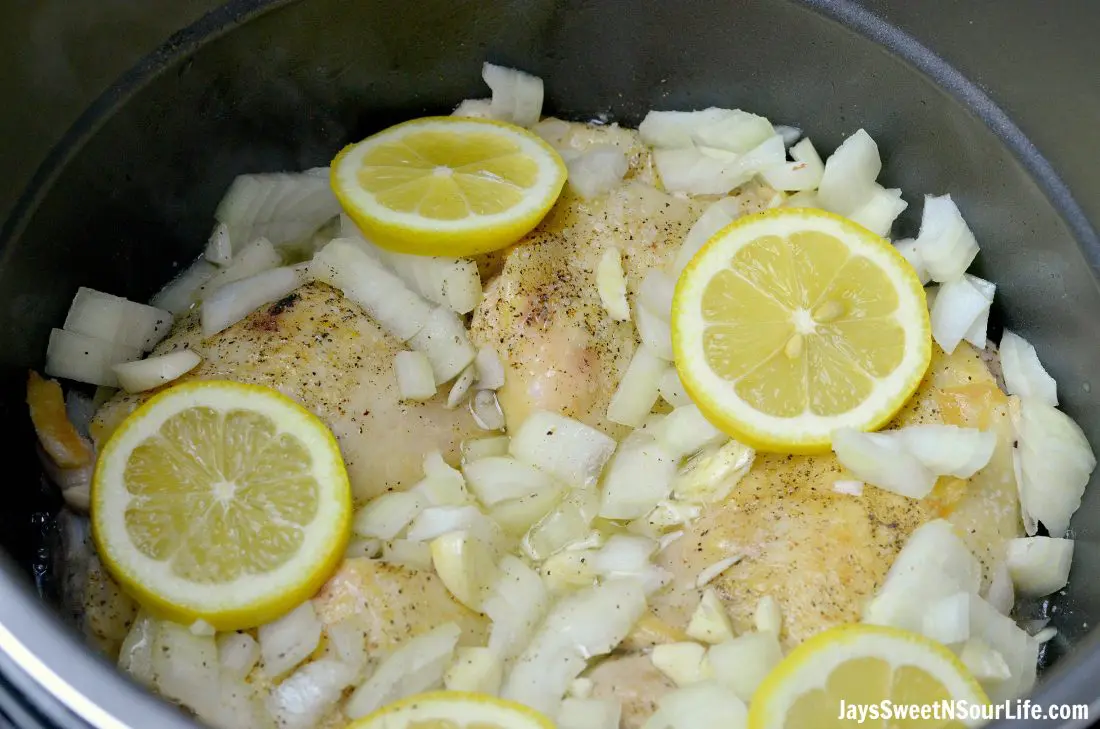 Instant Pot Lemon and Herb Chicken Step 8.From prep to finish my Instant Pot Lemon and Herb Chicken and Mashed Potatoes are ready in just 30 minutes. Amazingly flavorful with a savory lemon and herb sauce, this chicken dinner easily feeds a family of 5.