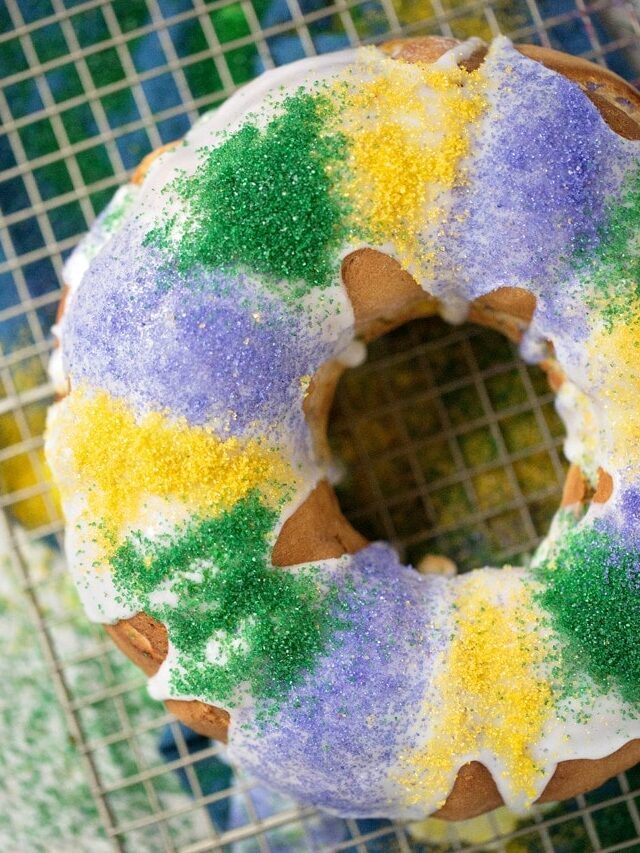 Homemade Mardi Gras King Cake
