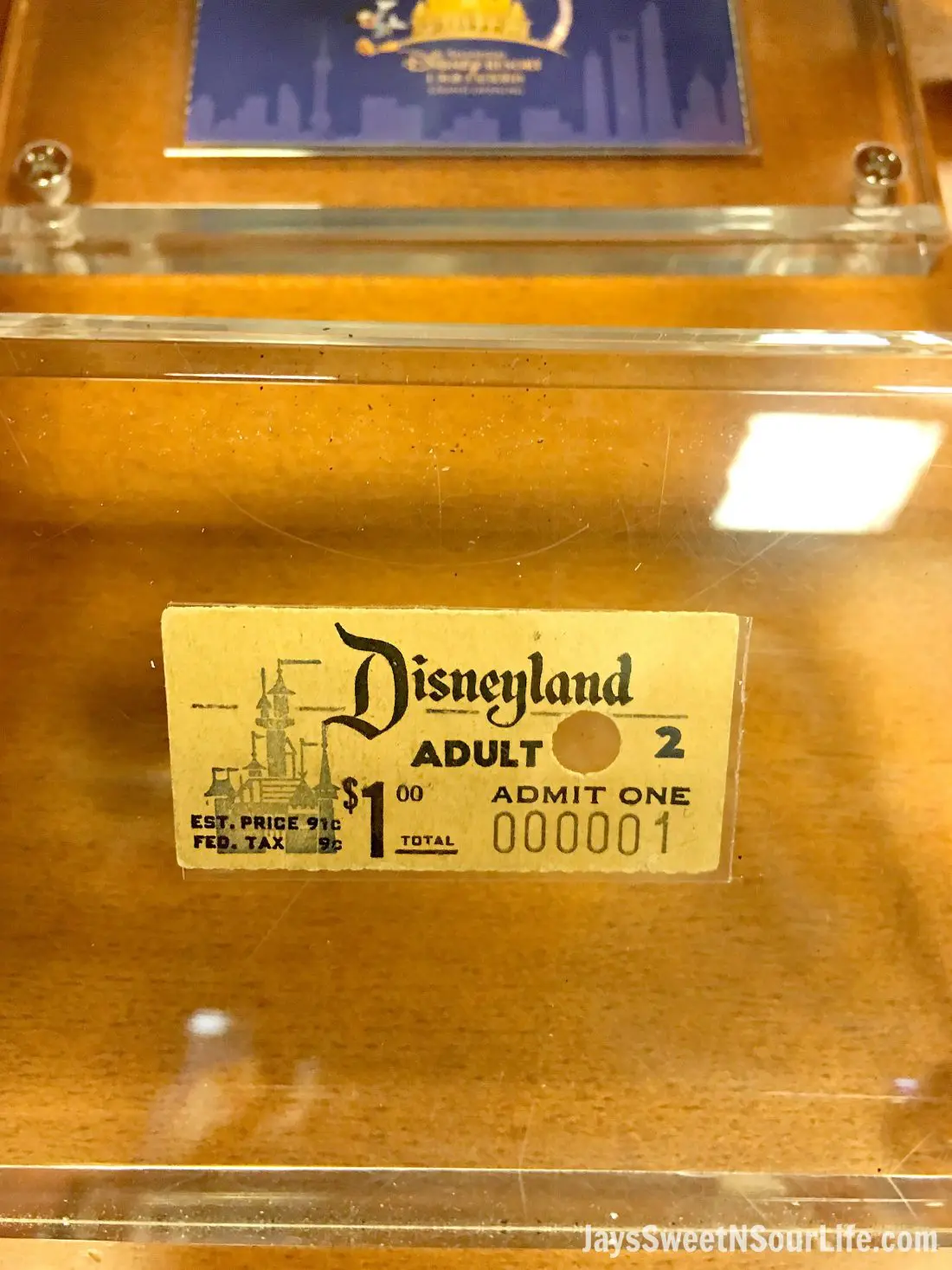 Sail the high seas with me as I adventure to Disneyland and ride the Pirate of the Caribbean ride for the first time in my life! Also, view my special visit to the Walt Disney Archive's where I got to hold Walt's golden globe award.