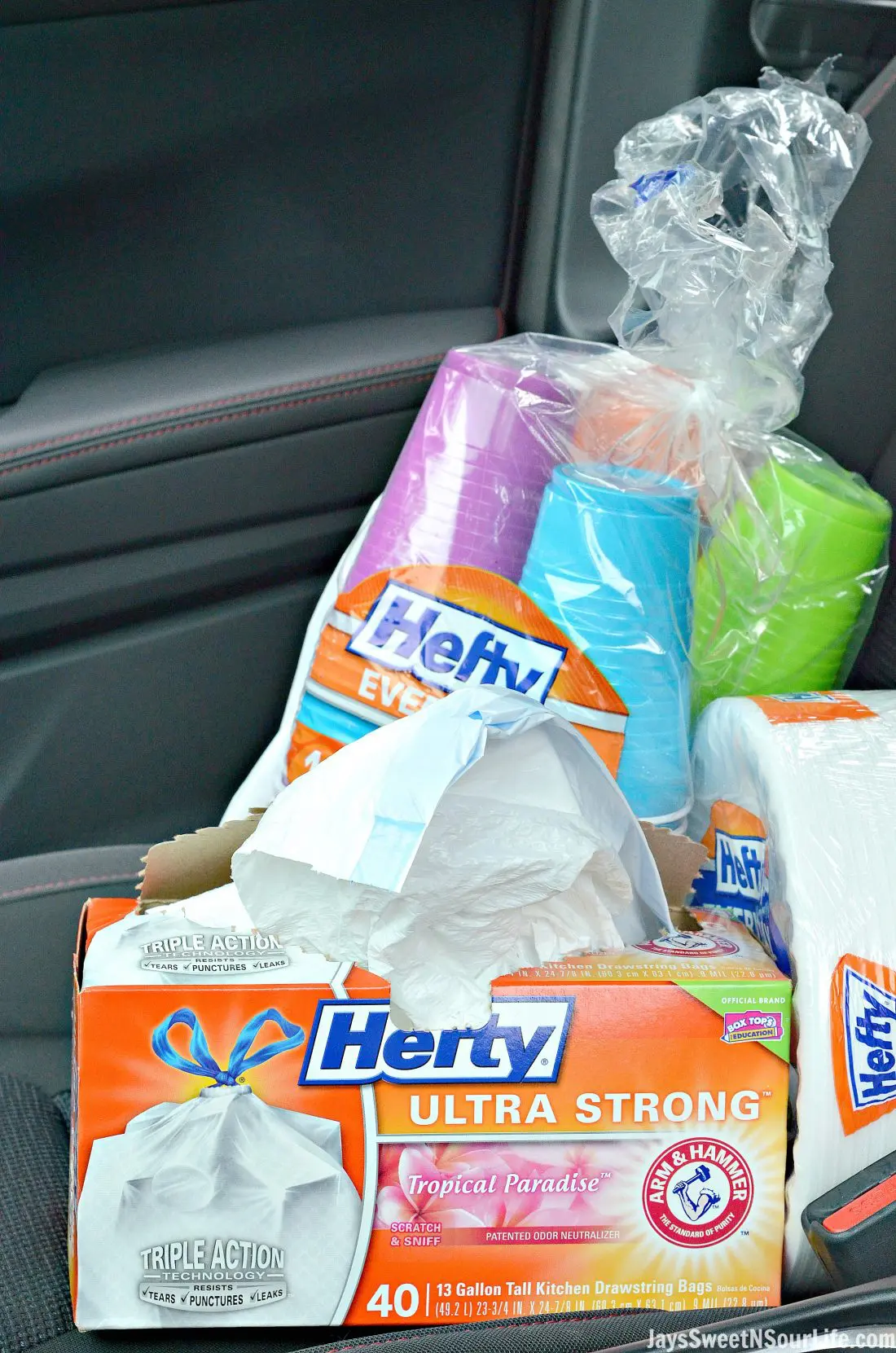Travel in style and with ease using my 5 Tips For Road Tripping This Summer. Filled with helpful information to help you plan a cost-effective road trip with large families in mind.