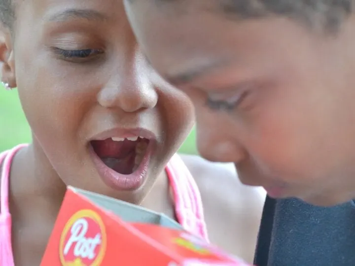 DIY Fruity Pebbles Solar Eclipse Viewer