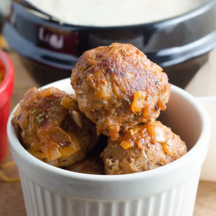 This sweet and sour turkey meatball is an easy 10 minute dinner option. Make ahead and freeze for future meals. Perfect for meal prepping and quick dinner options.
