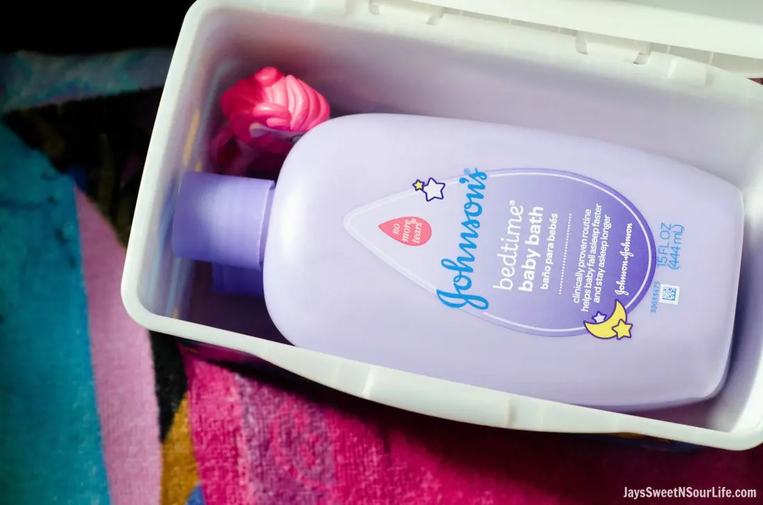 Create your very own Bathtime Travel kit with my checklist. Use old baby wipes containers to store your Johnson & Johnson Bedtime Bathsoap and lotion, add in bath toys and other essentials.