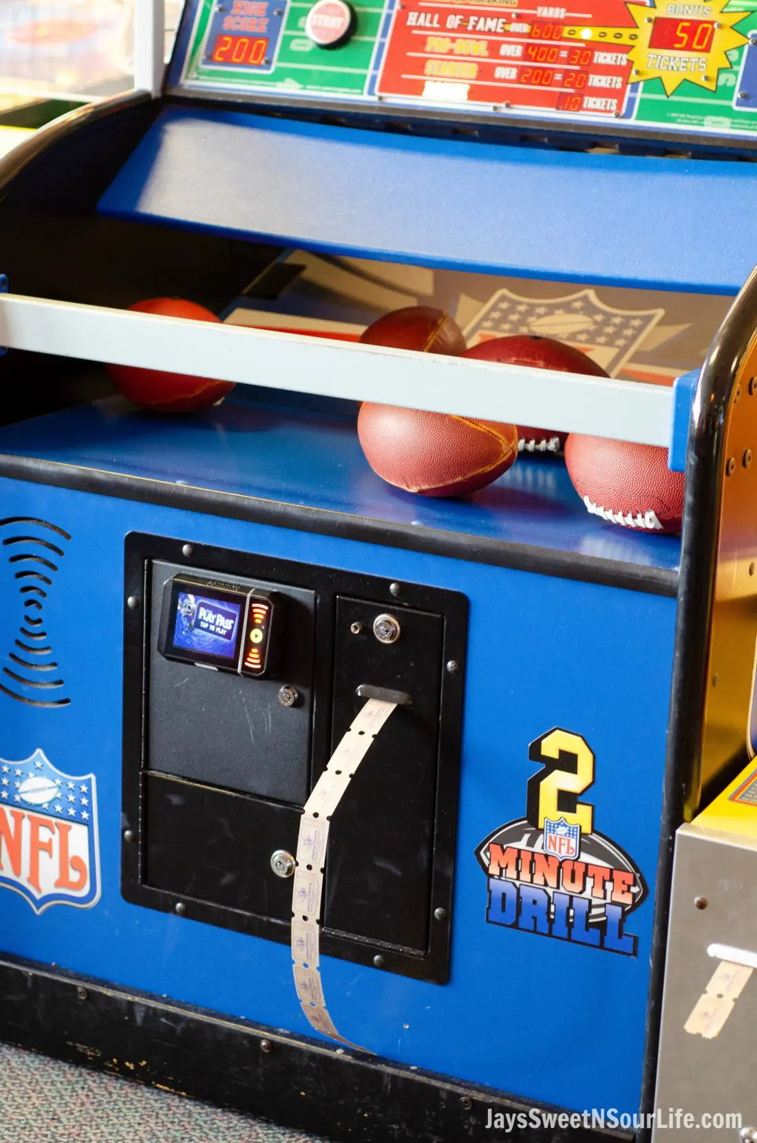 Chuck E. Cheese's games give out tickets which you can claim for prizes. The football game offers users the opportunity to play to win tickets.