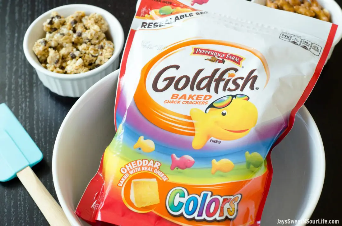 Checkout this new Resealable bag Goldfish Color Crackers come in. Perfect for taking your Goldfish Trail Mix on the go.