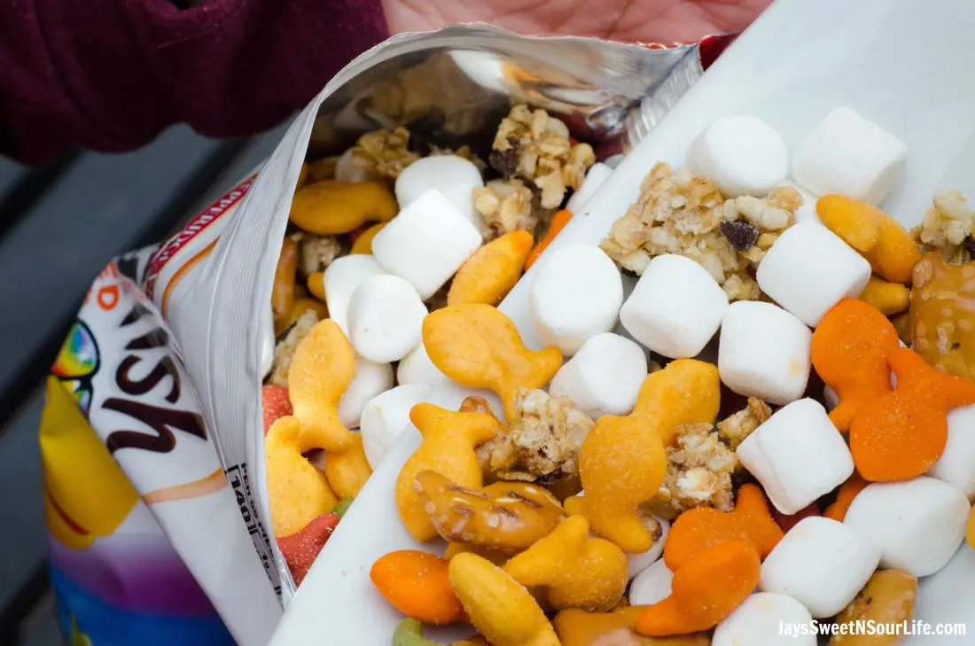 Take your Goldfish Trail mix on the go! Pour your Goldfish trail mix into their new Resealable bag and take it on the go with your family to theme parks, parks, or your back yard.