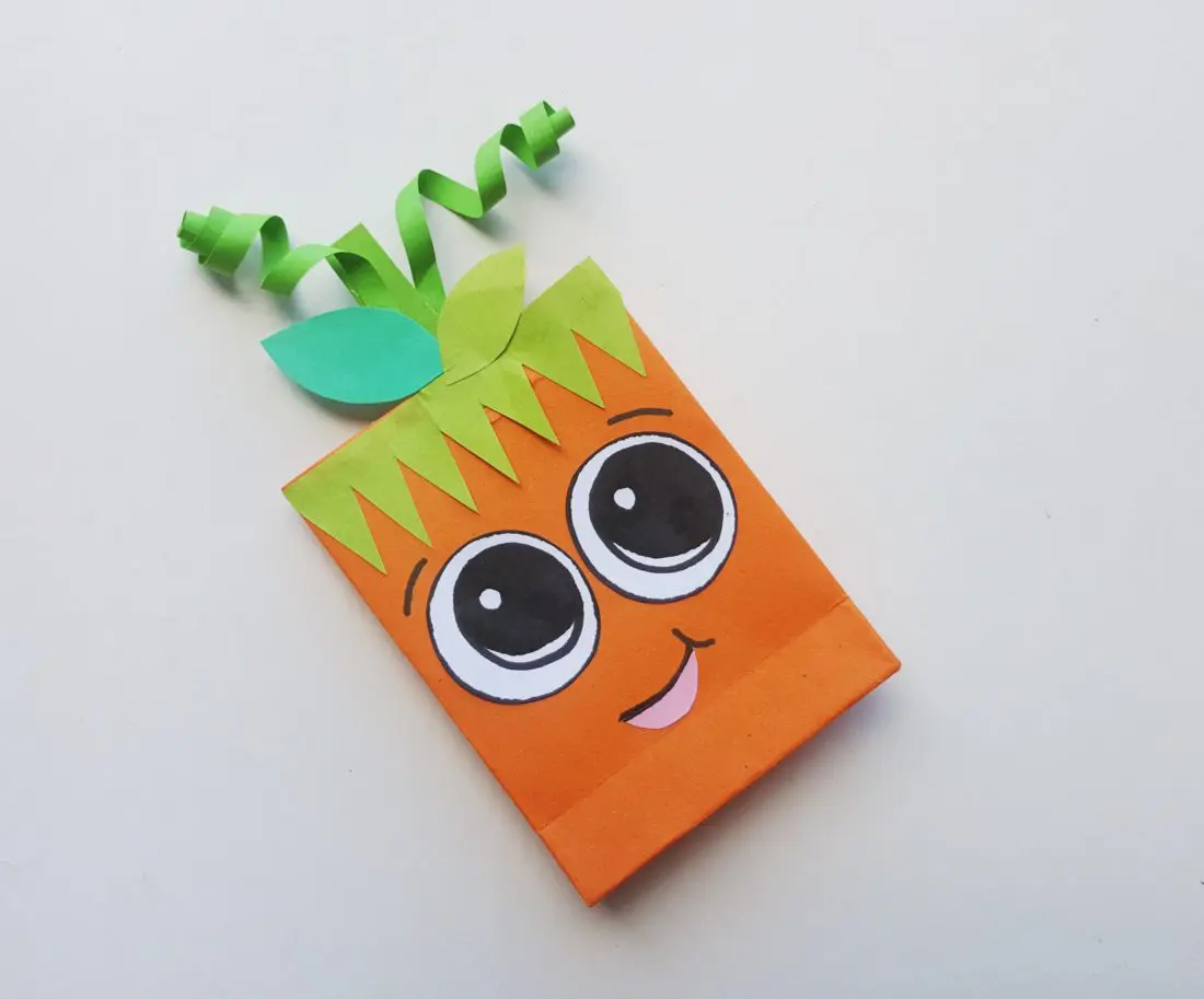 Pumpkin Trick or Treat Bag Step 6. These cute pumpkin trick or treat bags are perfect for Halloween themed class parties, easy to follow and fun to hand out to friends.