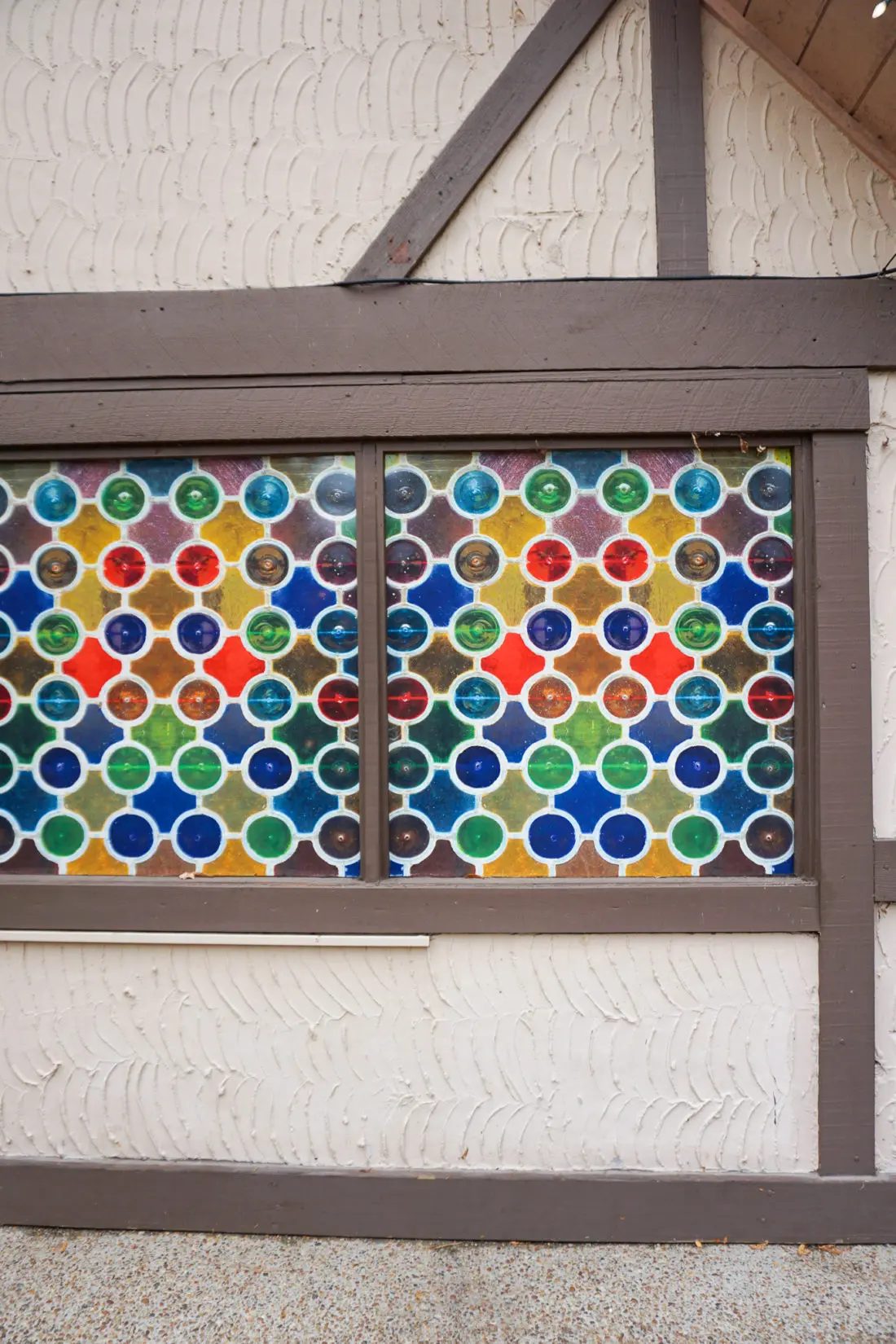 Stain Glass Wall 15 Instagram Worthy Walls Christmas Town Busch Gardens. Instagram Worthy Walls and Locations around Busch Gardens Christmas Town in&nbsp;Williamsburg&nbsp;Virginia.