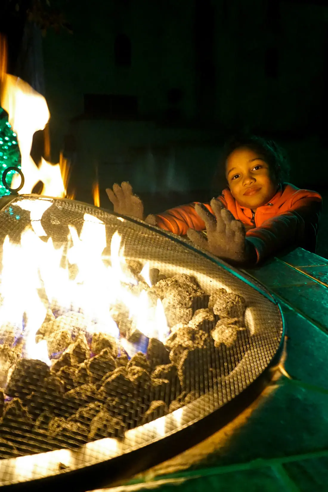 Fire Pit Warming Station Christmas Town Busch Gardens.. 15 Instagram Worthy Walls at Busch Gardens Christmastown. Read all about the locations and idea's for 2018 Christmas Town on the blog today.