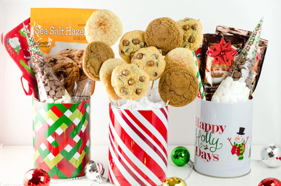 Holiday Teachers Gift Ideas. Nothing says "Happy Holidays" like a Holiday Teachers Gift. Read more about my three fun Holiday Teachers Gift Ideas for your family to try this holiday season.