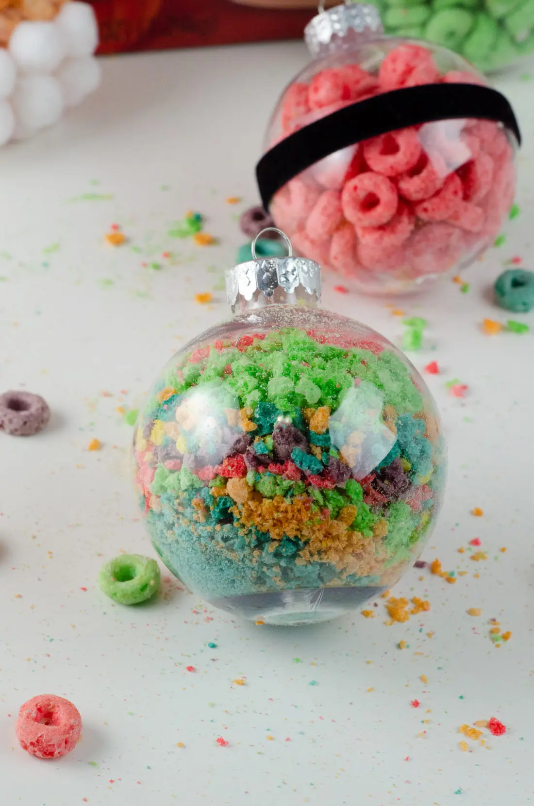 Christmas Ornament Ideas for Kids Using Cereal Abstract Santa Belly. It's time to let the kids be the boss for this new kid-friendly Christmas DIY. Rethink Cereal with somr my Christmas Ornament Ideas for Kids Using Cereal.