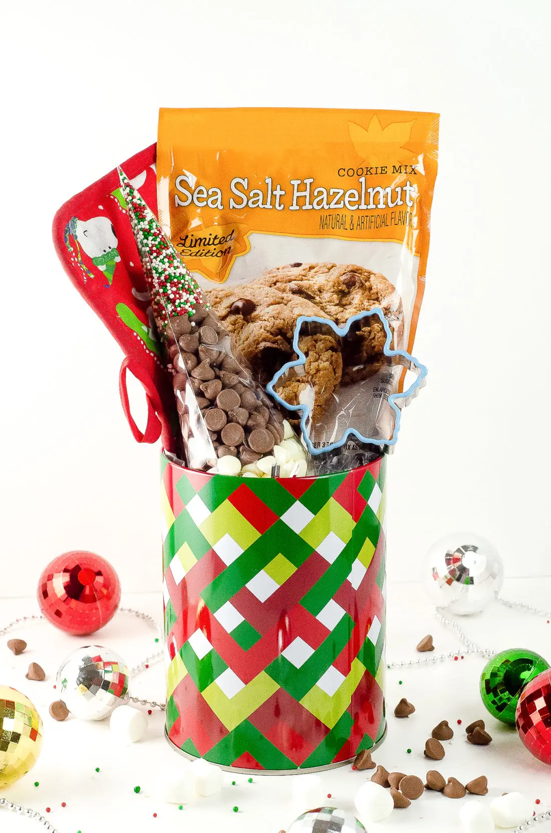 Holiday Teachers Gift Ideas You Bake Me Happy. Nothing says "Happy Holidays" like a Holiday Teachers Gift. Read more about my three fun Holiday Teachers Gift Ideas for your family to try this holiday season.