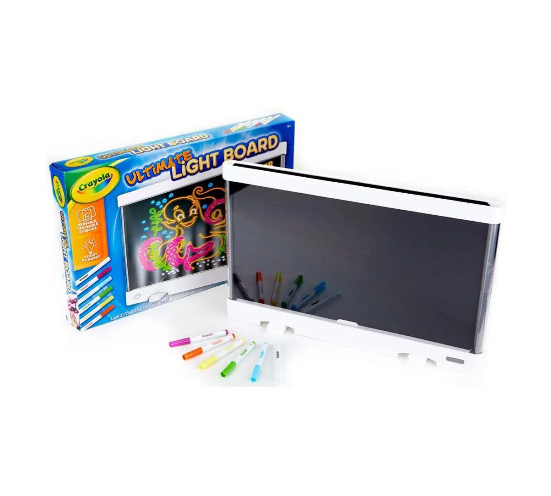 Put your art in Lights! With the Crayola&reg; Ultimate Light Board you can create amazing art and display it in a big, bold way. Just draw your masterpiece directly on to the Light Board surface and turn it on. Watch your designs shine!