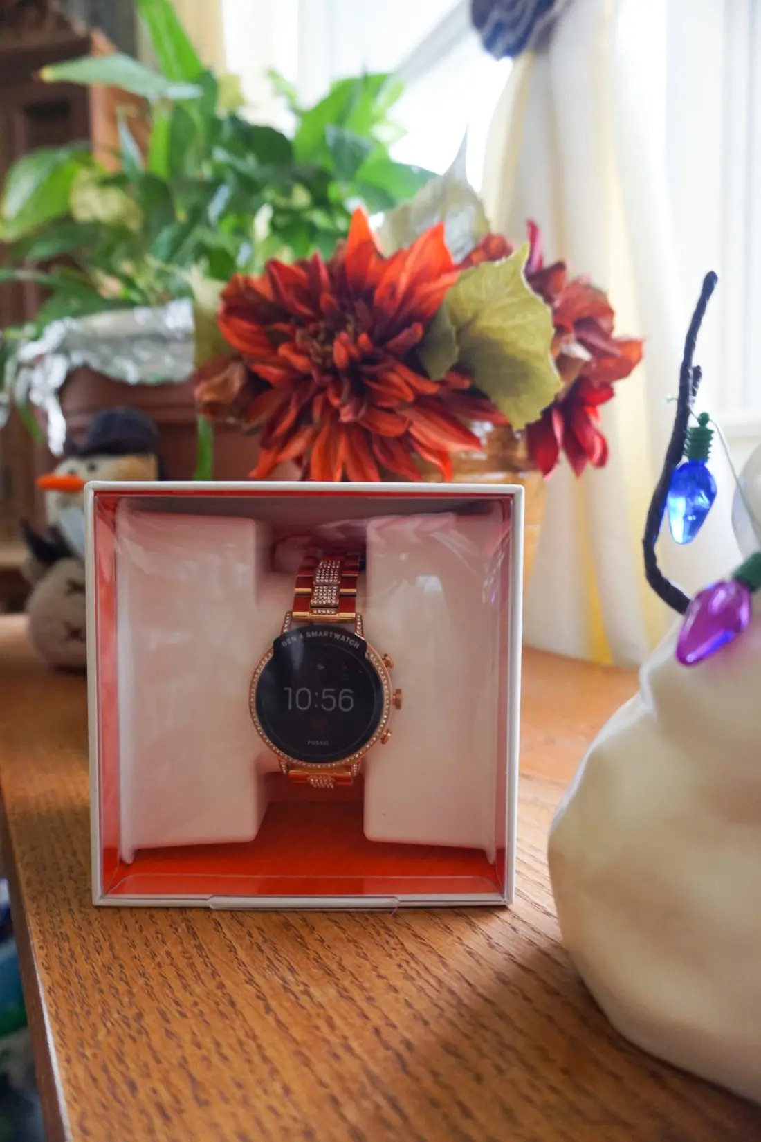 Fossil - Gen 4 Venture HR Smartwatch On Display. The Women's Fossil - Gen 4 Venture HR Smartwatch is the best assistant you never knew you hired. Enjoy the touch screen plus special features.