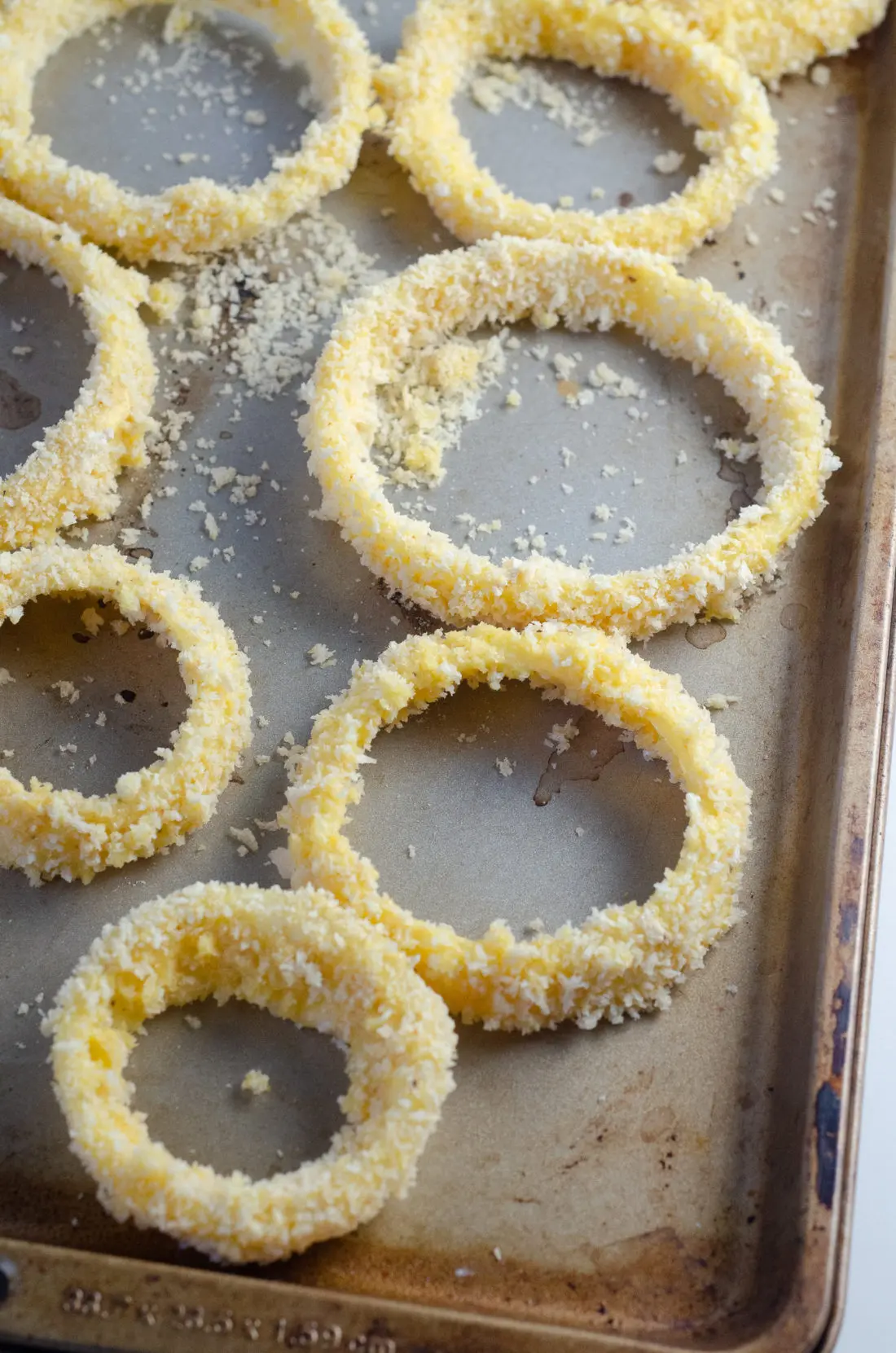 Easy Fried Onion Rings Prep. This crispy restaurant quality Easy Fried Onions will make your taste buds sing. Perfect for helping create Easy Winter Meals With The Family.