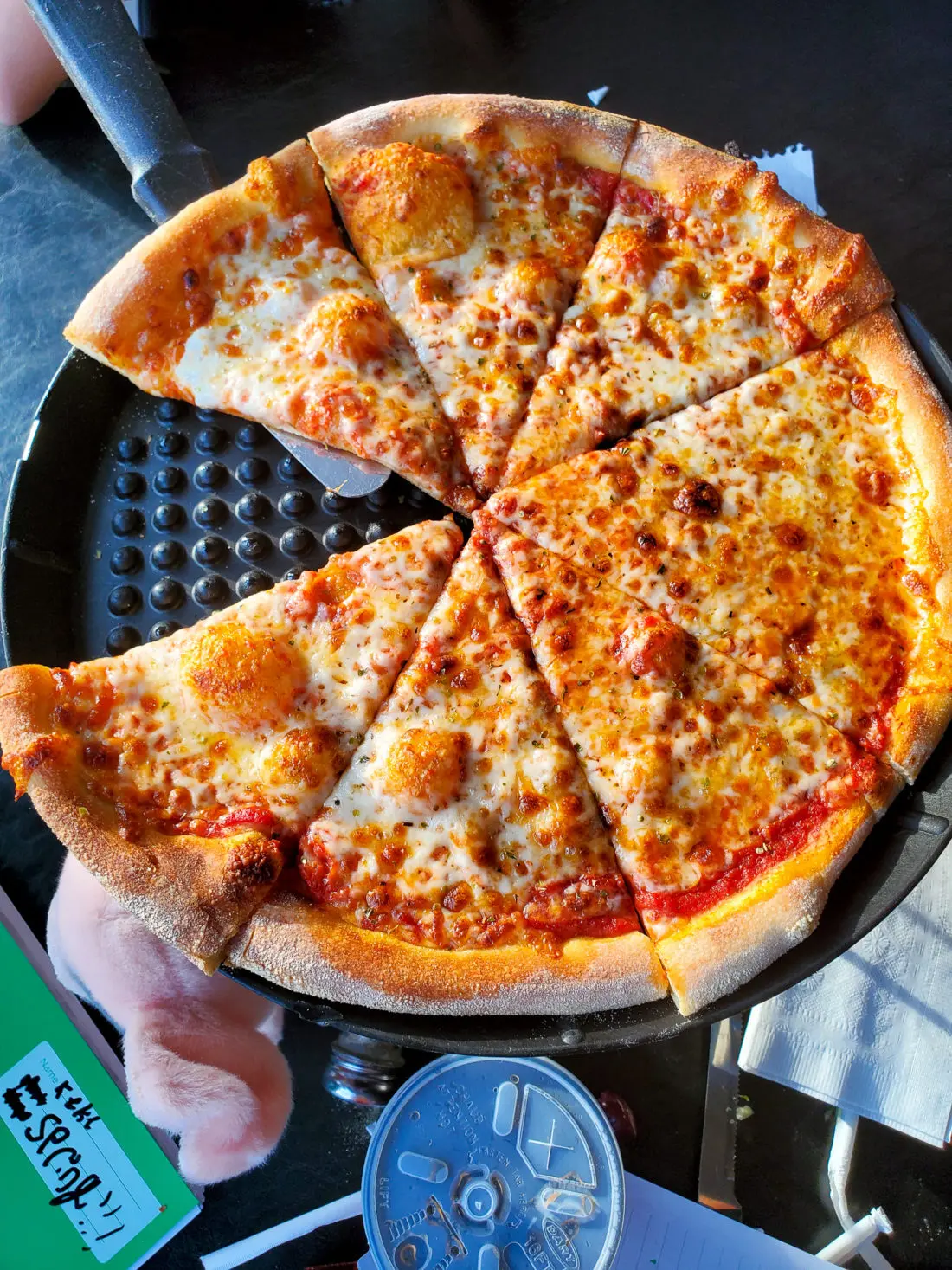 Big Daddy's Pizzeria Cheese Pizza. This is not your average pizza pie!&nbsp;At the heart of Big Daddy's is a 550 degree, wood-fired flame inside of a one-of-a-kind brick oven. Read all about why this freshly made pizza is my families go to pizza joint in Pigeon Forge, TN.
