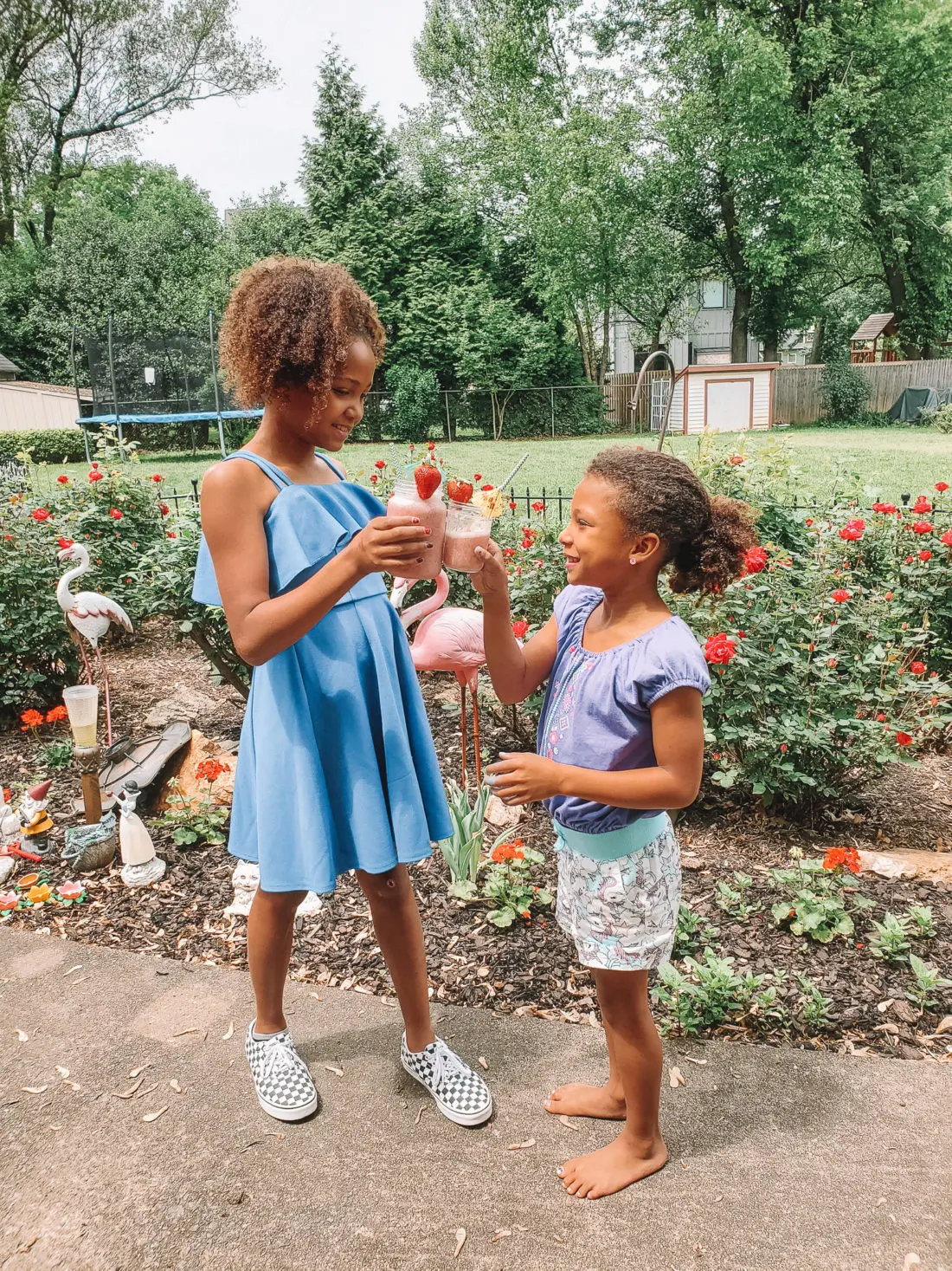 Banana Berry Zinger Smoothie Cheers Girls. The Banana Berry Zinger Smoothie is the perfect spin on your regular smoothie routine. Its packed with fresh fruits and an herbal tea that is out of this world delicious. Read the full recipe on my blog at