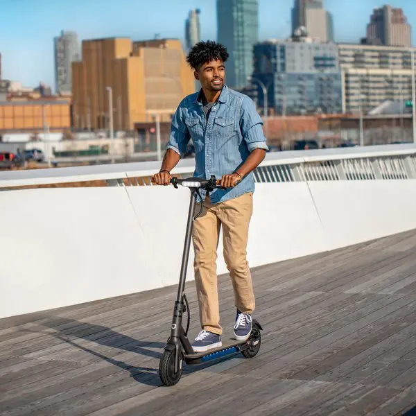 Jetson Quest Electric Scooter Lifestyle. Let the Jetson Quest Electric Scooter take you back to school and give your student easy way to get to and around campus. Find it at your local Best Buy or on BestBuy.com. 