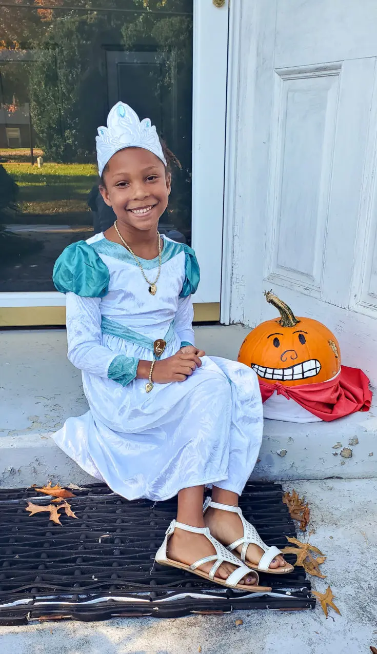 Esuun The Swan Princes Pumpkin. In celebration of the 25th anniversary of the Golden Globe&reg;-nominated animated classic The Swan Princess. Sony Pictures Home Entertainment now offers the collectible 25th anniversary edition on Blu-ray and in 4K HDR on digital, both available on October 29th.