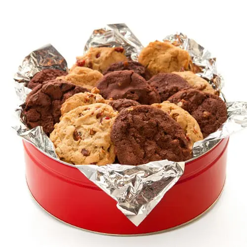 Amazing Clubs monthly cookie club. Each month we'll deliver a selection of delicious, gourmet cookies shipped oven-fresh from some of the country's finest bakeries. Each shipment includes two new and mouth-watering varieties made with only the finest all-natural ingredients and weighing a generous two full pounds!