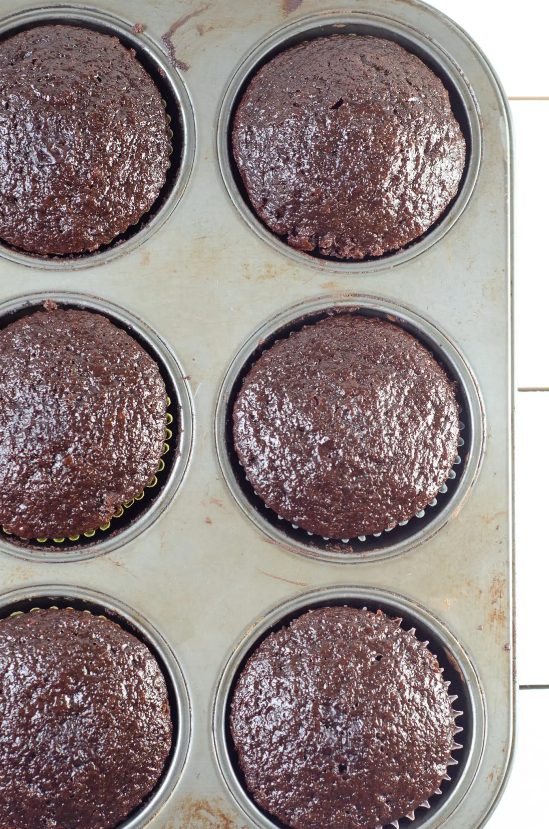 Chocolate Cupcakes In Pan. Sink your teeth into a childhood favorite cupcake that is as easy to bake as it is to eat. My Chocolate cupcakes with Chocolate Buttercream frosting and marshmallow creme filling will make the kid in you cheer.