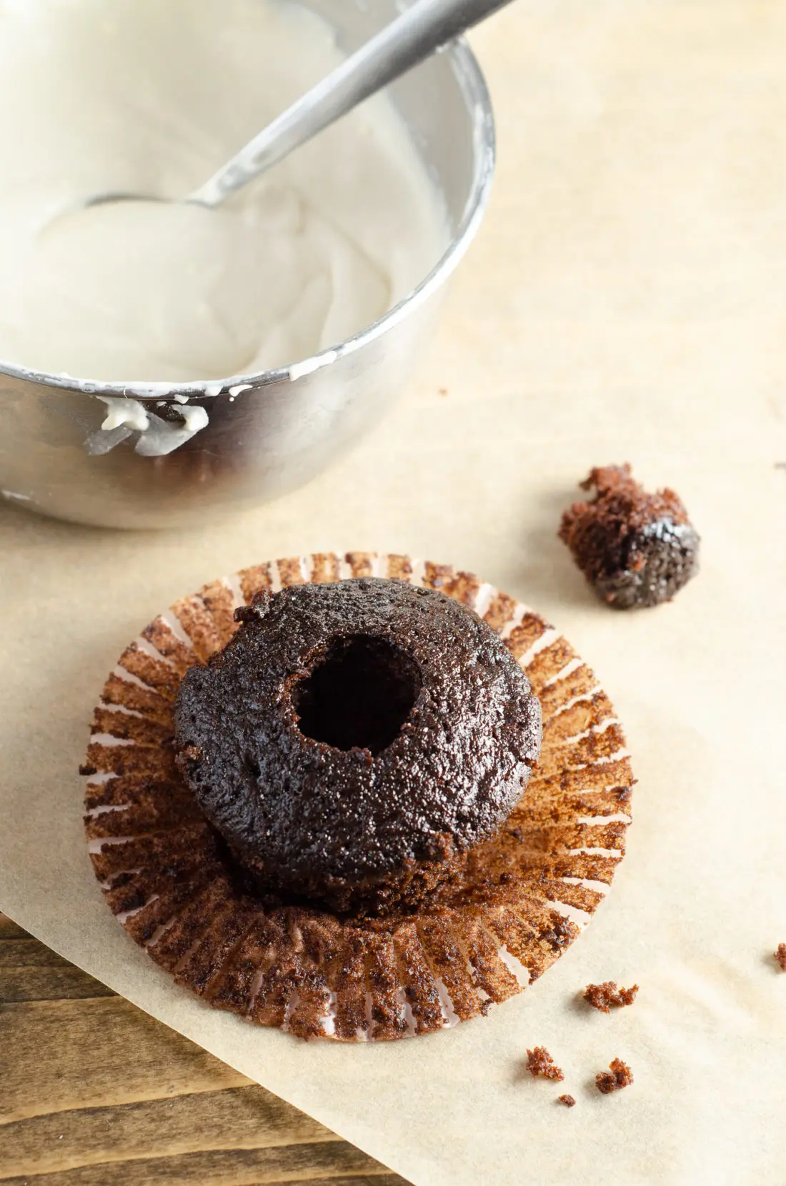 Chocolate Cupcake With Creme Filling. Sink your teeth into a childhood favorite cupcake that is as easy to bake as it is to eat. My Chocolate cupcakes with Chocolate Buttercream frosting and marshmallow creme filling will make the kid in you cheer.