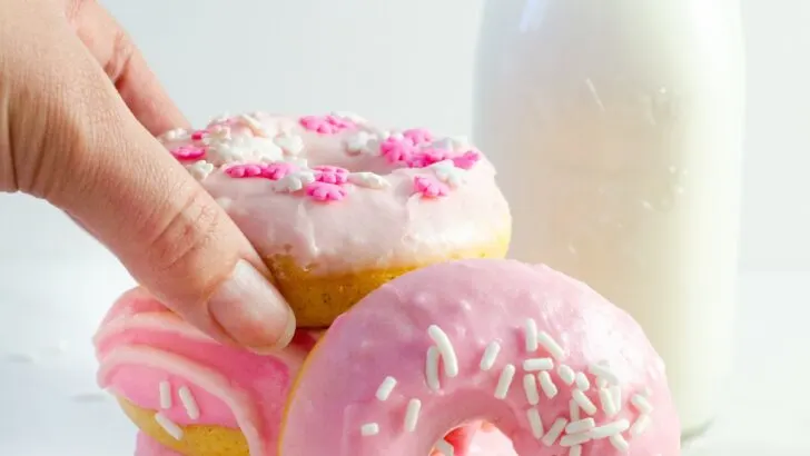 Baked Vanilla Donuts Mom. Baked Vanilla Donuts are perfect for any occasion, Valentine's Day treats or birthday sweets, the possibilities are endless.