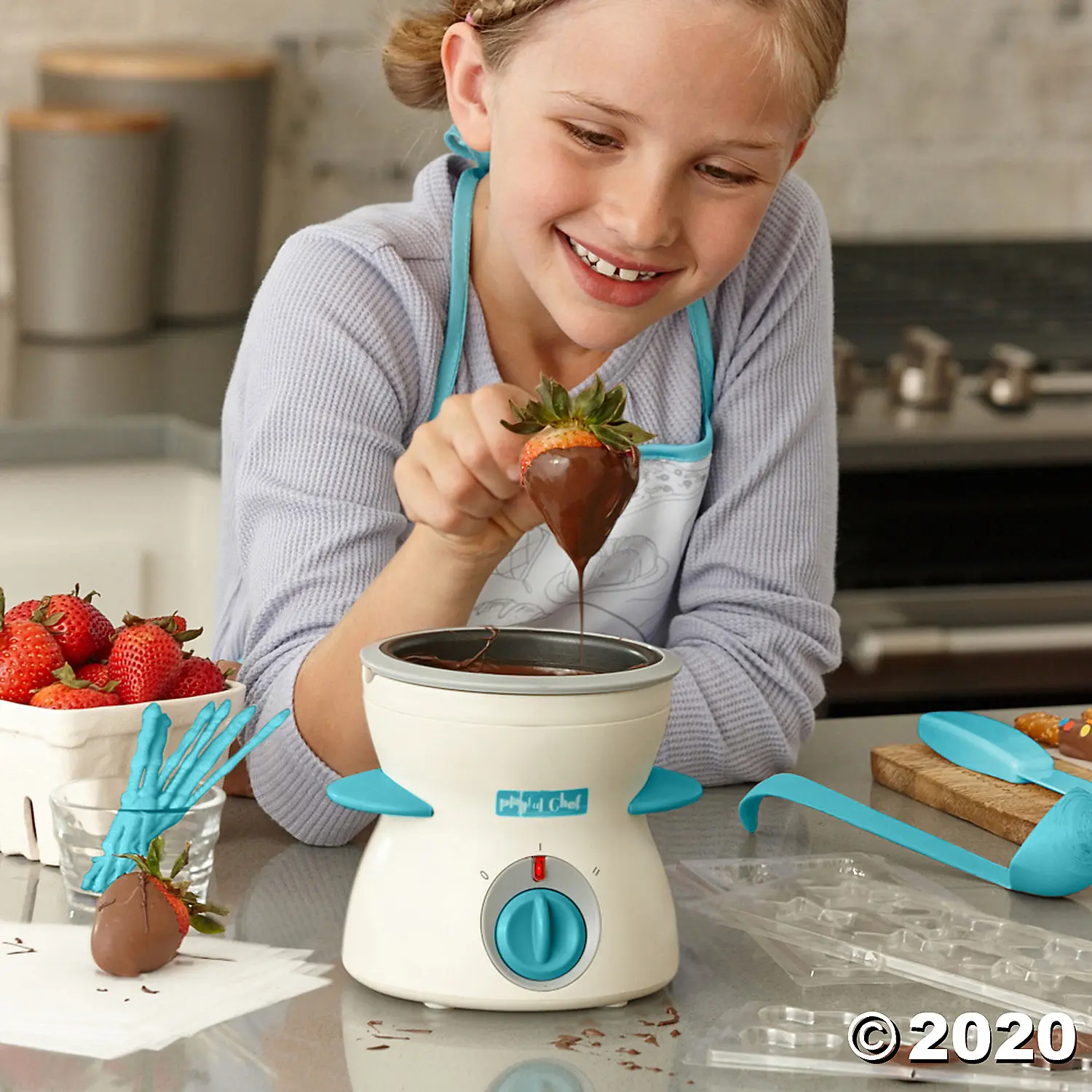 Playful Chef: Chocolate Studio. A melting pot that is cool to the touch and magically turns your chocolate chips or chunks into velvety swirls of perfectly smooth, melted chocolate. It&rsquo;s not a dream! 2020 Valentine's Day Gift Guide from Jays Sweet N Sour Life Blog.