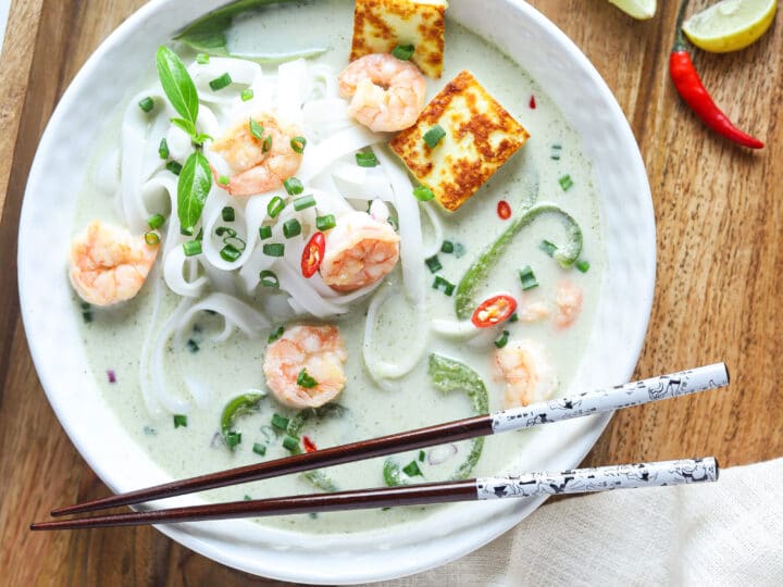 Thai Green Curry Noodles. These Thai Green Curry Noodles boast a flavorful broth made with coconut milk and fresh ingredients. Fill your bowl with fresh veggies, shrimp, tofu, and rice noodles for a flavorful easy weeknight dinner recipe.
